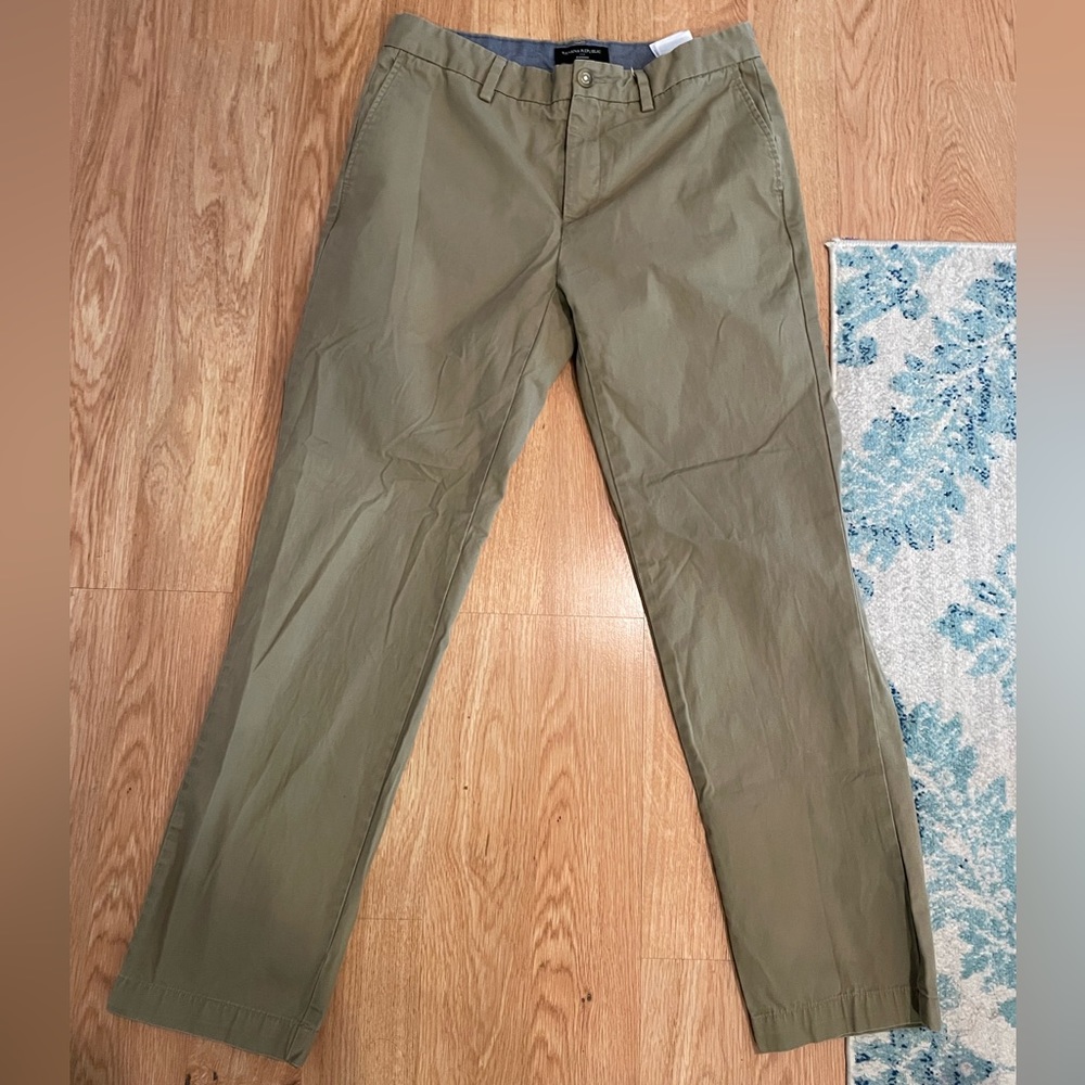 Banana Republic Khaki 32x32